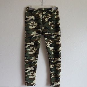 Just Cozy Camouflage Womens Joggers